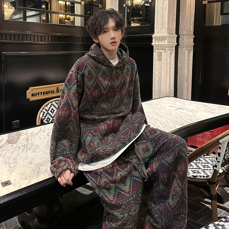 Conjunto de moletom com capuz  - Ethnic Fashion Trends 2025 avaliação e preço