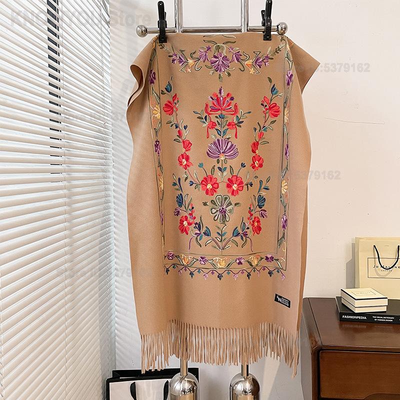 Xale Feminino Retrô com Bordad - Go Ethnic Fashion avaliação e preço