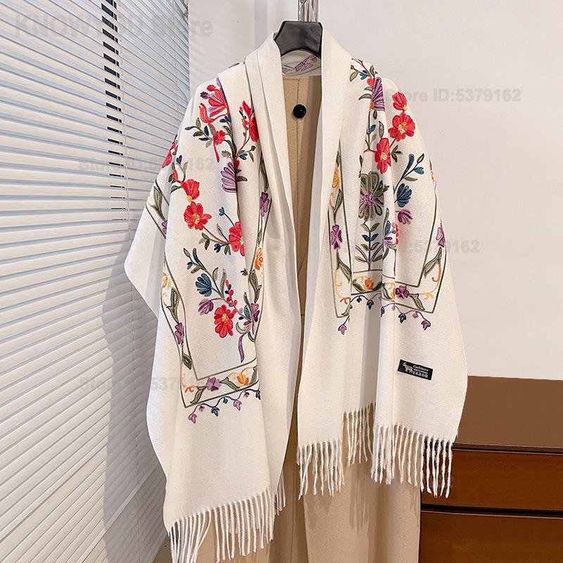 Xale Feminino Retrô com Bordad - Go Ethnic Fashion avaliação e preço